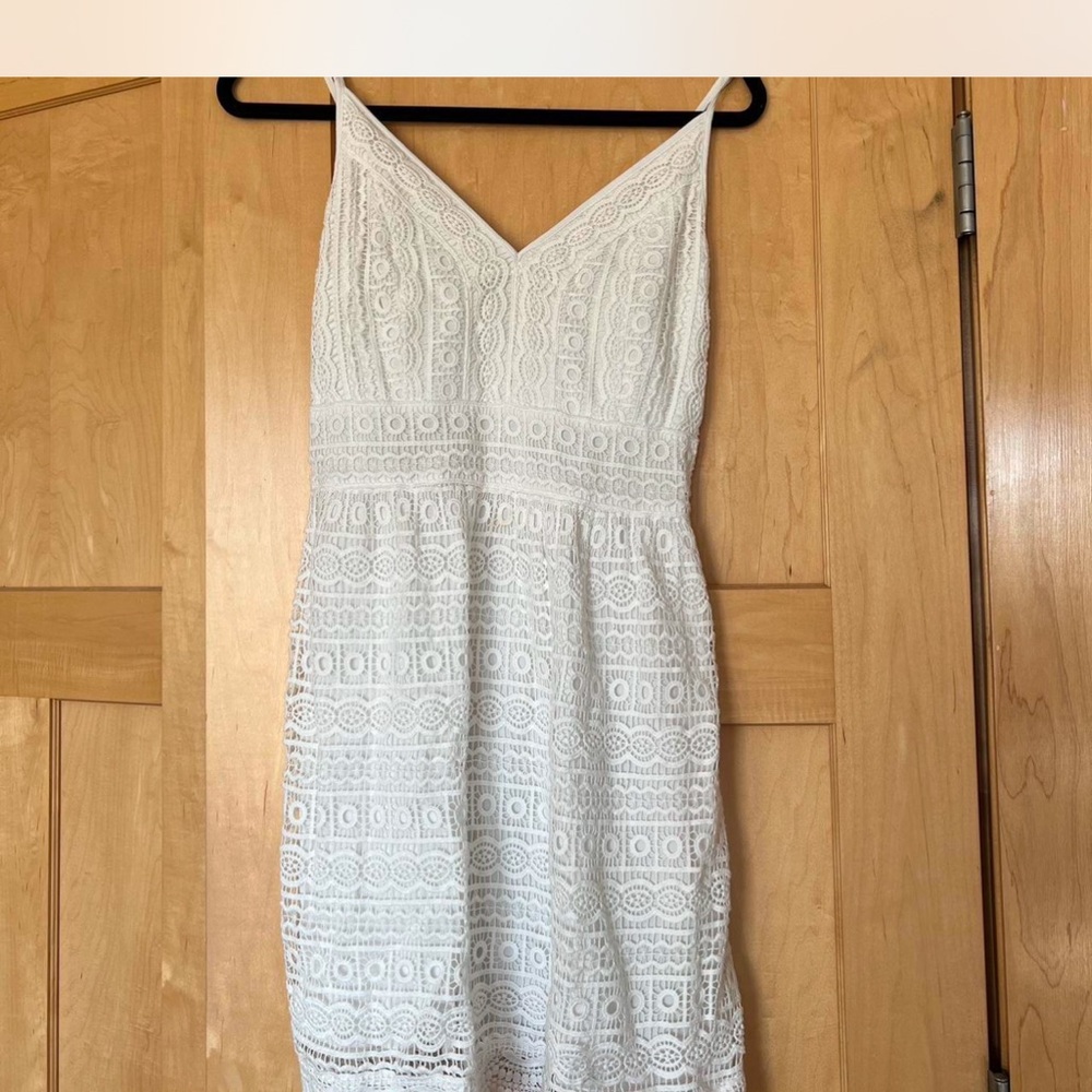 Elegant White Lace Dress